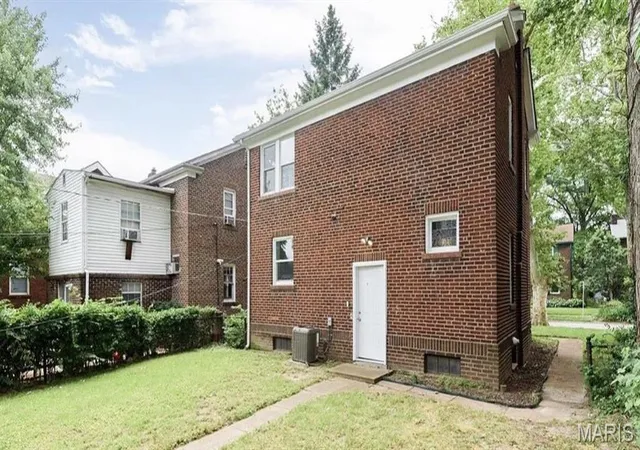 Photo 2 of Single family home for sale at 6763 Chamberlain Ave, Saint Louis, MO 63130 | MLS# MIS26067468 | Listing updated on 2026-10-23