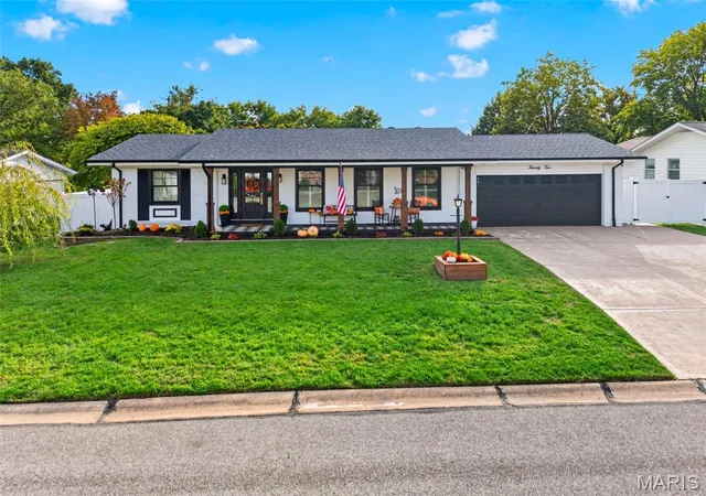 Single family home for sale at 22 S Joyce Ellen Way, Saint Peters, MO 63376 | MLS# MIS26067470