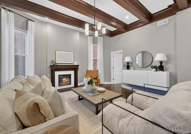 Photo 2 of Condo for sale at 4253 Washington Blvd #B, Saint Louis, MO 63108 | MLS# MIS26067476 | Listing updated on 2026-10-26