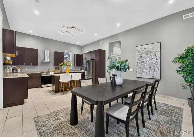 Photo 3 of Condo for sale at 4253 Washington Blvd #B, Saint Louis, MO 63108 | MLS# MIS26067476 | Listing updated on 2026-10-26