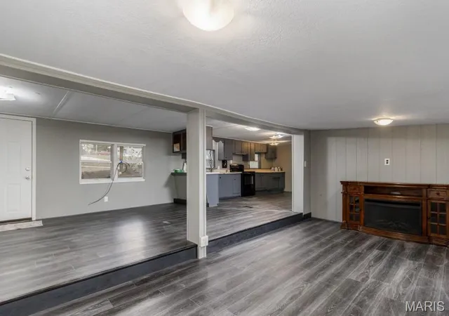 Photo 3 of Manufactured home for sale at 31000 Nodaway Dr, Lebanon, MO 65536 | MLS# MIS26067483 | Listing updated on 2026-10-22