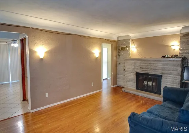 Photo 4 of Single family home for sale at 33 Southern Dr, Belleville, IL 62223 | MLS# MIS26067497 | Listing updated on 2026-10-21