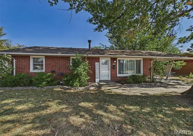 Photo 1 of Single family home for sale at 3712 Johnson Rd, Granite City, IL 62040 | MLS# MIS26067499 | Listing updated on 2026-10-22