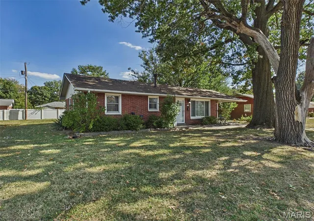 Photo 2 of Single family home for sale at 3712 Johnson Rd, Granite City, IL 62040 | MLS# MIS26067499 | Listing updated on 2026-10-22