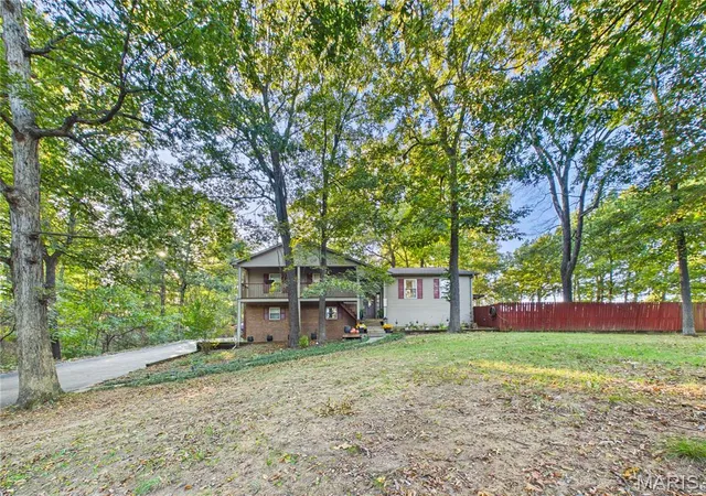 Photo 3 of Single family home for sale at 1519 E Kenton Rd, Dexter, MO 63841 | MLS# MIS26067500 | Listing updated on 2026-10-21