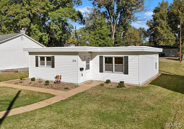 Photo 1 of Single family home for sale at 508 E Jefferson St, O Fallon, IL 62269 | MLS# MIS26067507 | Listing updated on 2026-10-22