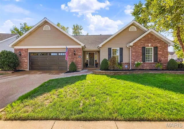 Photo 1 of Sale Pending at 38 Mountain Laurel Dr, Saint Peters, MO 63376 | MLS# MIS26067509 | Listing updated on 2026-10-26