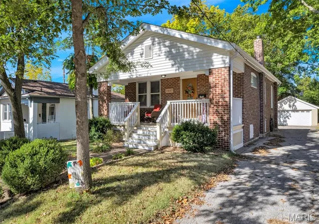 Photo 1 of Single family home for sale at 7447 Gayola Pl, Saint Louis, MO 63143 | MLS# MIS26067523 | Listing updated on 2026-10-22