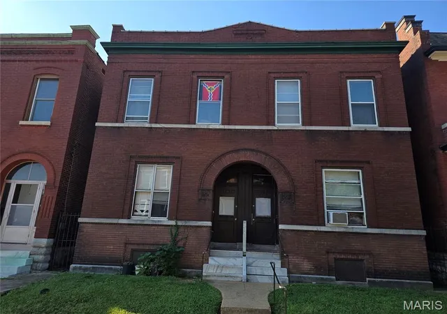 Photo 2 of Multi family home for sale at 2848 Wyoming St, Saint Louis, MO 63118 | MLS# MIS26067525 | Listing updated on 2026-10-26