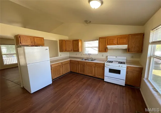 Photo 1 of Single family home for sale at 1113 Central Ave, Alton, IL 62002 | MLS# MIS26067527 | Listing updated on 2026-10-23
