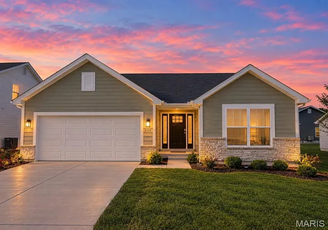 Photo 1 of Single family home for sale at 205 Red Fox Ct, Eureka, MO 63025 | MLS# MIS26067536 | Listing updated on 2026-10-25