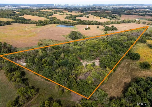 Photo 1 of Sale Pending at 24501 Hwy Ww, Eolia, MO 63344 | MLS# MIS26067546 | Listing updated on 2026-10-26