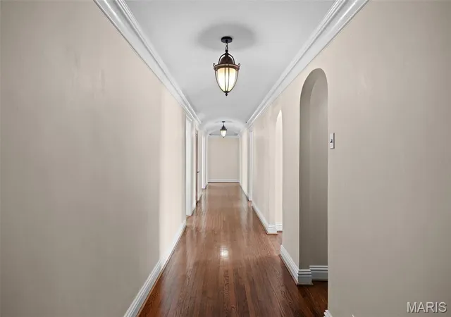 Photo 4 of Condo for sale at 410 N Newstead Ave #3E, St Louis, MO 63108 | MLS# MIS26067564 | Listing updated on 2026-10-24