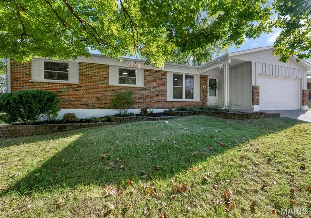 Photo 1 of Sale Pending at 707 Karon Dr, Pevely, MO 63070 | MLS# MIS26067565 | Listing updated on 2026-10-29