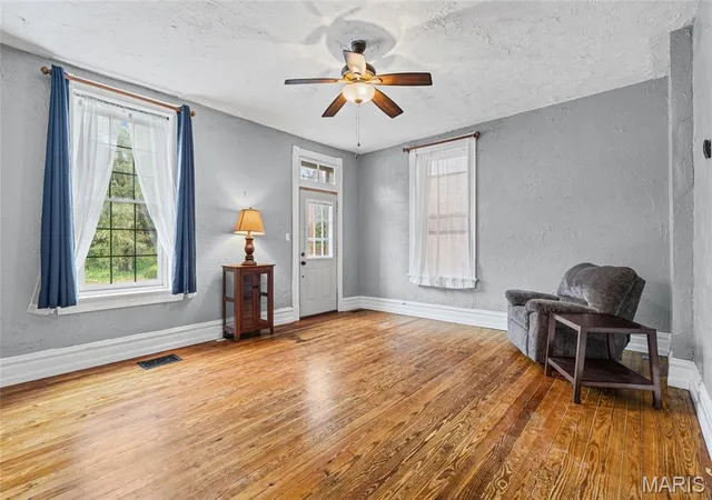 Photo 3 of Single family home for sale at 1830 Lami St, Saint Louis, MO 63104 | MLS# MIS26067574 | Listing updated on 2026-10-26