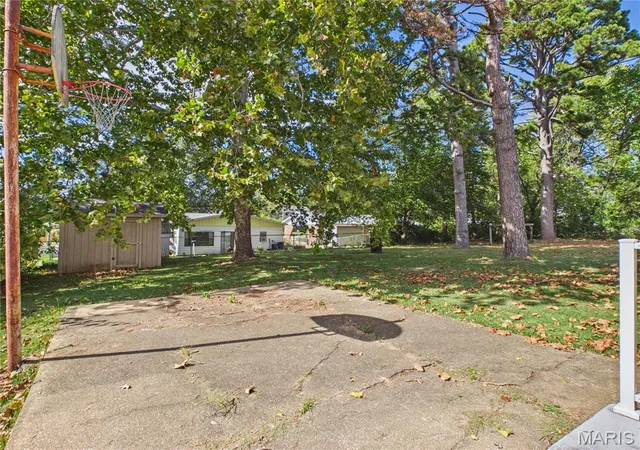 Photo 3 of Single family home for sale at 2209 Penny St, Poplar Bluff, MO 63901 | MLS# MIS26067581 | Listing updated on 2026-10-21