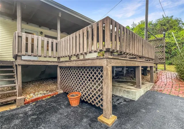 Photo 2 of Single family home for sale at 2710 Keebler Rd, Maryville, IL 62062 | MLS# MIS26067584 | Listing updated on 2026-10-21