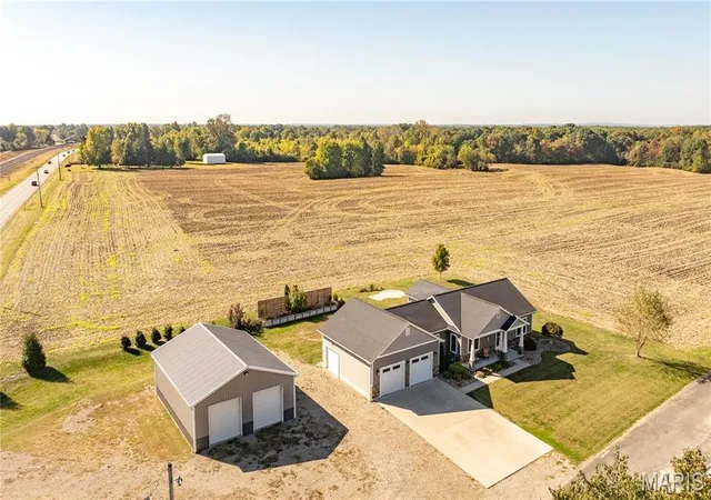 Photo 1 of Single family home for sale at 34101 Craig Lake Rd, Brighton, IL 62012 | MLS# MIS26067587 | Listing updated on 2026-10-28