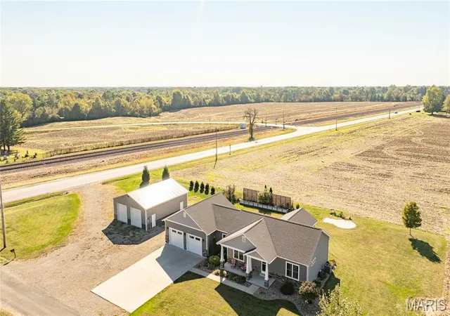 Photo 3 of Single family home for sale at 34101 Craig Lake Rd, Brighton, IL 62012 | MLS# MIS26067587 | Listing updated on 2026-10-28