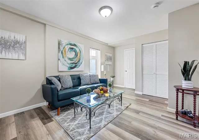Photo 4 of Single family home for sale at 9024 Forest Ave, Saint Louis, MO 63114 | MLS# MIS26067590 | Listing updated on 2026-10-28