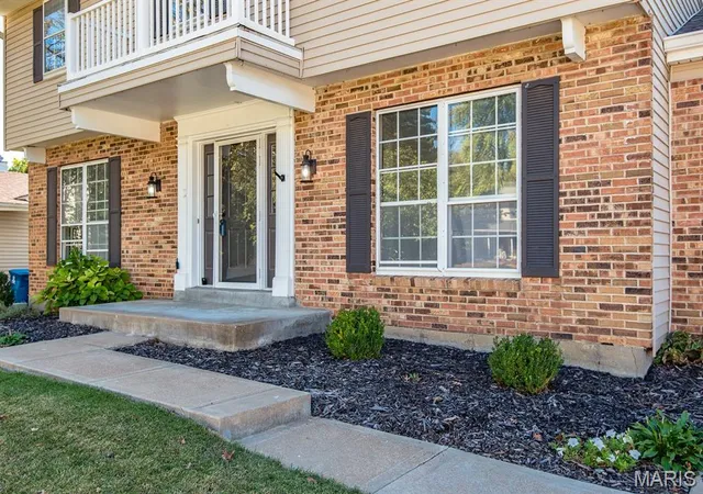 Photo 1 of Single family home for sale at 434 Paula Vale Ct, Ballwin, MO 63021 | MLS# MIS26067591 | Listing updated on 2026-10-27