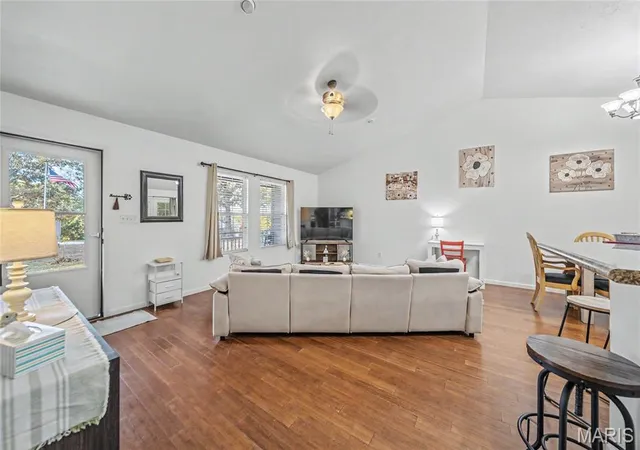 Photo 3 of Single family home for sale at 14137 Tabernacle Ln, Saint Robert, MO 65584 | MLS# MIS26067592 | Listing updated on 2026-10-30