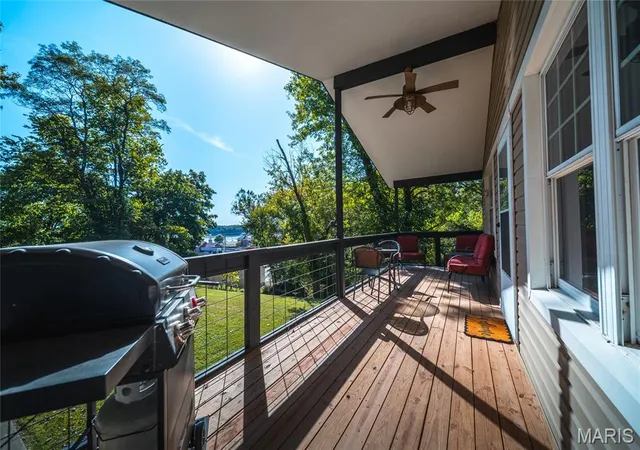 Photo 3 of Single family home for sale at 29 N Oak St, Grafton, IL 62037 | MLS# MIS26067599 | Listing updated on 2026-10-21