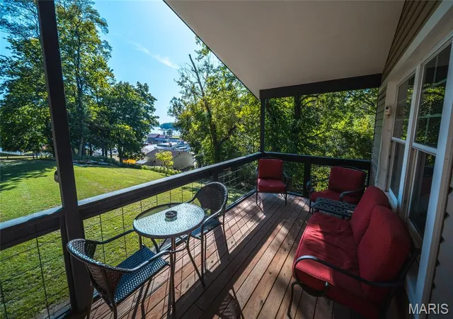 Photo 3 of Single family home for sale at 29 N Oak St, Grafton, IL 62037 | MLS# MIS26067599 | Listing updated on 2026-10-21