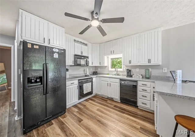 Photo 4 of Single family home for sale at 29 N Oak St, Grafton, IL 62037 | MLS# MIS26067599 | Listing updated on 2026-10-21
