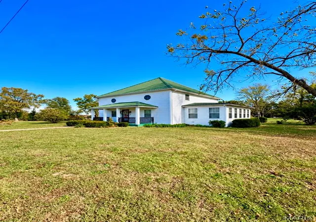 Photo 1 of Single family home for sale at 703 Withouse Dr, Belle, MO 65013 | MLS# MIS26067611 | Listing updated on 2026-10-21