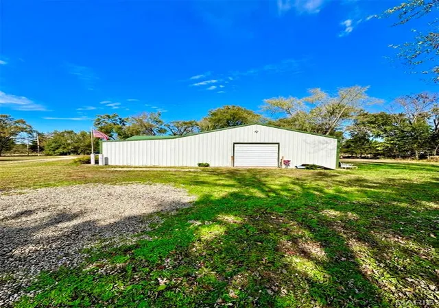 Photo 2 of Single family home for sale at 703 Withouse Dr, Belle, MO 65013 | MLS# MIS26067611 | Listing updated on 2026-10-21