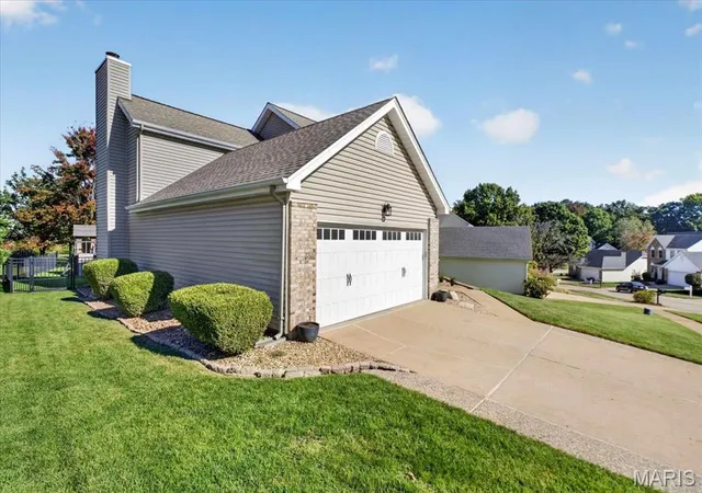 Photo 3 of Single family home for sale at 16162 Port Of Nantucket Dr, Wildwood, MO 63040 | MLS# MIS26067615 | Listing updated on 2026-10-22