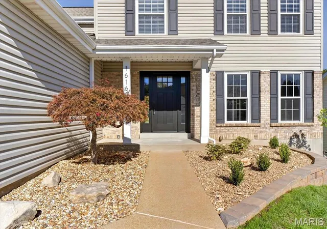 Photo 4 of Single family home for sale at 16162 Port Of Nantucket Dr, Wildwood, MO 63040 | MLS# MIS26067615 | Listing updated on 2026-10-22