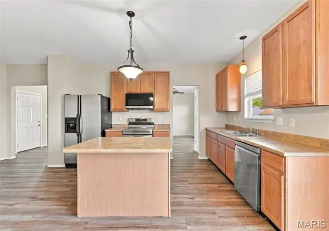 Photo 3 of Single family home for sale at 2003 Briarridge Dr, Lake Saint Louis, MO 63367 | MLS# MIS26067619 | Listing updated on 2026-10-29
