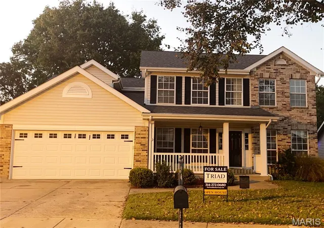 Photo 1 of Single family home for sale at 763 Summer Top Cir, Fenton, MO 63026 | MLS# MIS26067622 | Listing updated on 2026-10-26