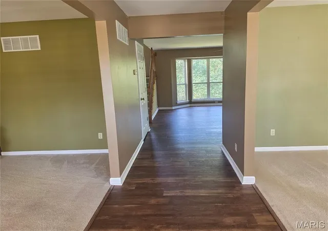 Photo 4 of Single family home for sale at 763 Summer Top Cir, Fenton, MO 63026 | MLS# MIS26067622 | Listing updated on 2026-10-26