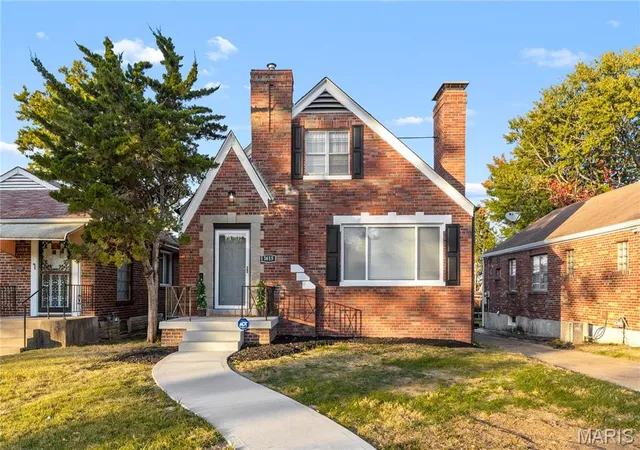 Photo 1 of Single family home for sale at 1615 Veronica Ave, Saint Louis, MO 63147 | MLS# MIS26067634 | Listing updated on 2026-10-28