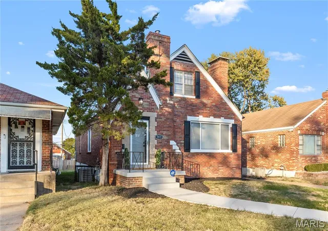 Photo 2 of Single family home for sale at 1615 Veronica Ave, Saint Louis, MO 63147 | MLS# MIS26067634 | Listing updated on 2026-10-28