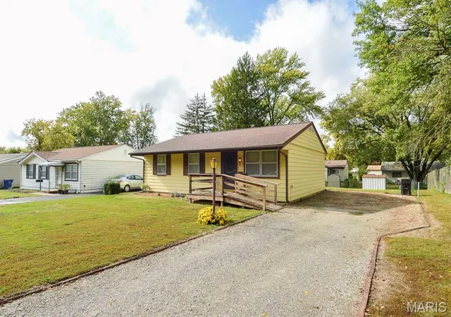 Photo 1 of Single family home for sale at 1440 Wabash Ave, Belleville, IL 62220 | MLS# MIS26067640 | Listing updated on 2026-10-22