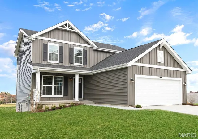 Single family home for sale at 2308 Castle Hl Dr, Rolla, MO 65401 | MLS# MIS26067642 | Listing updated on 2026-10-21
