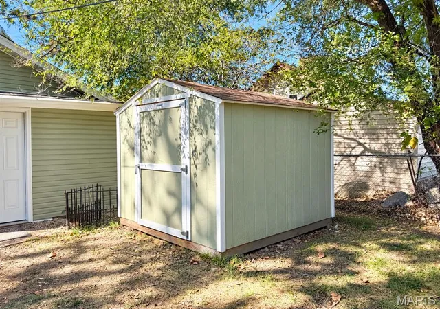 Photo 20 of Single family home for sale at 147 E Alton Ave, East Alton, IL 62024 | MLS# MIS26067643 | Listing updated on 2026-10-21