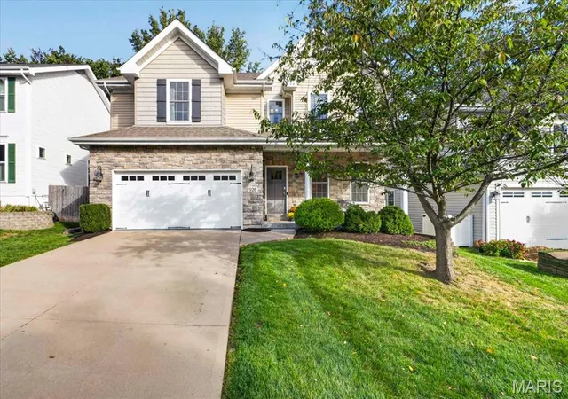 Single family home for sale at 926 Twin Pine Dr, Saint Louis, MO 63131 | MLS# MIS26067655