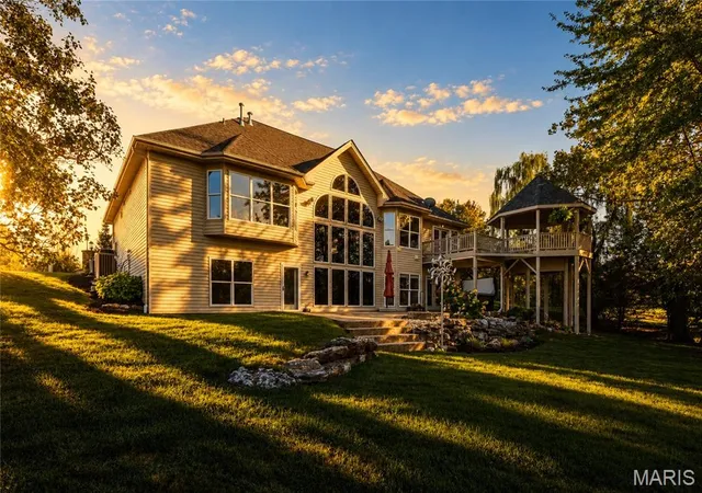 Photo 2 of Single family home for sale at 2221 Blue Lake Dr, Wentzville, MO 63385 | MLS# MIS26067656 | Listing updated on 2026-10-31