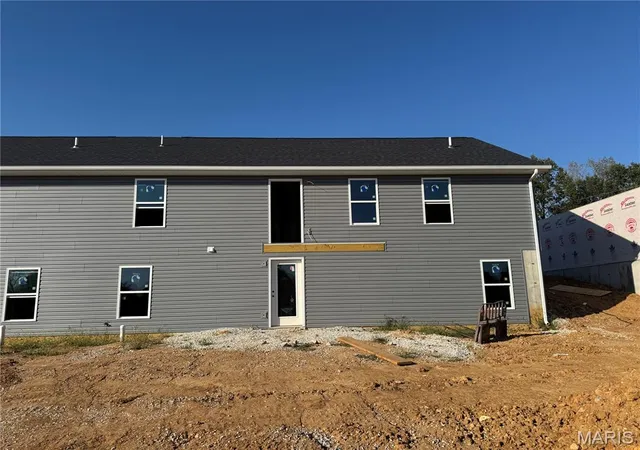 Photo 2 of Single family home for sale at 264 Railroad St, Moscow Mills, MO 63362 | MLS# MIS26067657 | Listing updated on 2026-10-21