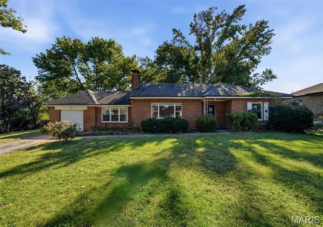 Photo 1 of Sale Pending at 134 Tanzberger Dr, Saint Louis, MO 63129 | MLS# MIS26067667 | Listing updated on 2026-10-26