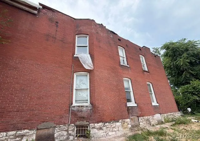Photo 4 of Multi family home for sale at 5067 Enright Ave, Saint Louis, MO 63108 | MLS# MIS26067677 | Listing updated on 2026-10-23