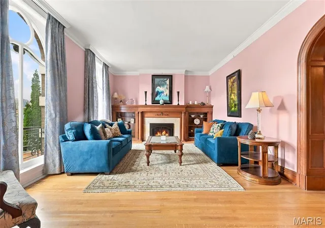 Photo 4 of Single family home for sale at 5291 Westminster Pl, Saint Louis, MO 63108 | MLS# MIS26067678 | Listing updated on 2026-10-27