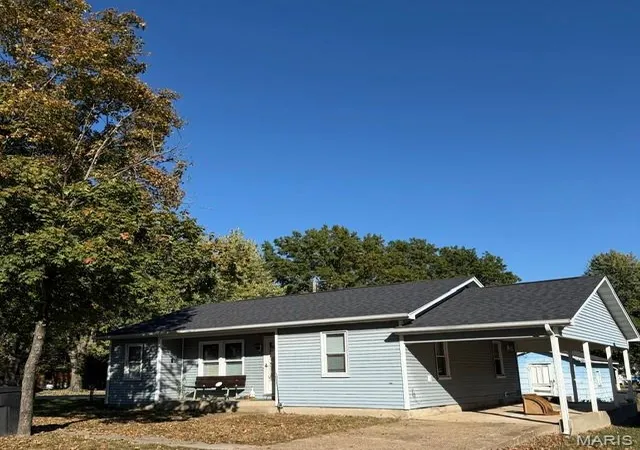Photo 1 of Single family home for sale at 201 S Bland Ave, Belle, MO 65013 | MLS# MIS26067687 | Listing updated on 2026-10-26