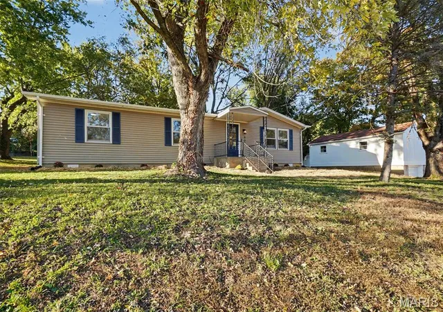 Photo 3 of Manufactured home for sale at 903 Morgan St, New Haven, MO 63068 | MLS# MIS26067688 | Listing updated on 2026-10-27
