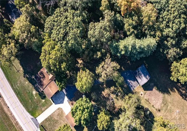 Photo 3 of Single family home for sale at 3619 W Delmar Ave, Godfrey, IL 62035 | MLS# MIS26067690 | Listing updated on 2026-10-24